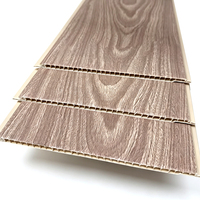 Panneaux de plafond en PVC imitation bois pour la décoration intérieure, projets résidentiels et commerciaux, panneaux de plafond en plastique imperméables