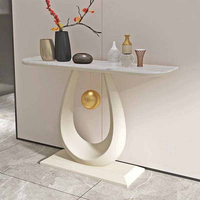 Nouvelle table d'entrée de luxe au design cœur d'amour, base en métal blanc crème, table décorative de couloir, plateau en pierre frittée, console