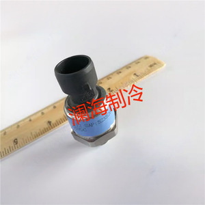 Capteur de pression York 025W51091-006 Type jauge Montage 025W47072-001 006 112 113 114 - Product Image 3