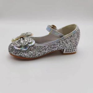 Chaussures <span class=keywords><strong>de</strong></span> <span class=keywords><strong>princesse</strong></span> scintillantes et douces pour tout-petits, antidérapantes, respirantes, confortables, à fermeture auto-agrippante, style formel - Product Image 5