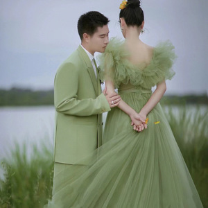 O2LOVER Green Tulle A-Line Wedding Dress O-Neck Empire Waistline Vintage Style For Women Photography Studio - Product Image 4