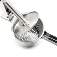 Éplucheur et presse-purée manuel en acier inoxydable pour la maison, outil de cuisine avec design compatible lave-vaisselle, écologique