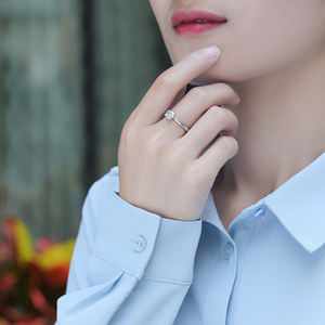 แหวนหมั้นเพชรโมอิสซาไนต์ VVS เกรดห้องปฏิบัติการ เงินแท้ 925 ชุบทอง 14K สำหรับผู้หญิง ของขวัญงานแต่งงาน พร้อมใบรับรอง GRA - Product Image 3