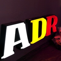 Nouvelle tendance : enseignes lumineuses LED en acrylique personnalisées avec logo, lettres lumineuses rétroéclairées, enseignes électroniques LED pour les commerces de détail et les marchés