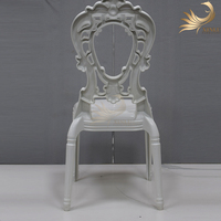 Chaise de salle à manger moderne minimaliste en plastique PP de haute qualité, durable, imperméable et empilable pour une utilisation en intérieur/extérieur, salons