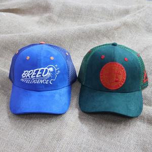 Casquette de sport personnalisée 6 panneaux Golas de golf perforés Casquette de baseball noire avec logo en caoutchouc personnalisé - Product Image 6