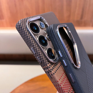 Di lusso creativo in fibra di carbonio Texture di aspirazione magnetica custodia per telefono di ricarica senza fili per <span class=keywords><strong>Samsung</strong></span> <span class=keywords><strong>S23</strong></span> S24 S25 Ultra Anti-fall <span class=keywords><strong>Cover</strong></span> - Product Image 5