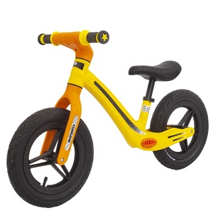 Scooter d'équilibre <span class=keywords><strong>de</strong></span> pneu <span class=keywords><strong>de</strong></span> <span class=keywords><strong>course</strong></span> <span class=keywords><strong>de</strong></span> nouveau style <span class=keywords><strong>de</strong></span> 12 pouces <span class=keywords><strong>de</strong></span> haute qualité vélo à deux roues <span class=keywords><strong>pour</strong></span> tout-petits - Product Image 4