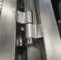 Panneaux de clôture pour chevaux en acier galvanisé Q235, robustes et portables, avec portillon de passage, fabrication OEM