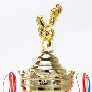 Trophée sportif en métal doré personnalisé, design populaire, pour les champions de football, pour <span class=keywords><strong>tournoi</strong></span> de football TB08 - Product Image 3