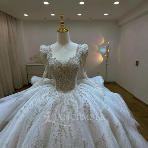 Robe de mariée luxueuse avec des embellissements étincelants, broderie en dentelle délicate, manches longues, robe de mariée Lsjj58 - Product Image 3