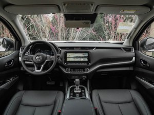 Nissan <span class=keywords><strong>Navara</strong></span> 2026 Pick-up 2.3T Essence Diesel Automatique Manuelle 4x4 Moteur Turbo Double Cabine 5 Places Personnalisée à Prix Abordable - Product Image 4