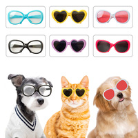 Lunettes de soleil amusantes en plastique en forme de cœur à motif floral pour chiens et chats – Protection oculaire – Vente en gros – Nouvelle collection été