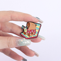 Capybara lucu Pin Enamel UNTUK LIBURAN bros logam hewan lucu bros kerah Lapel ransel hadiah perhiasan grosir