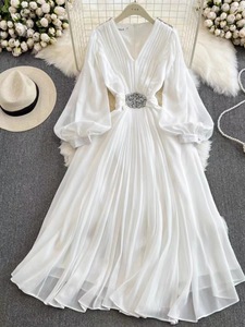 Oem français rétro <span class=keywords><strong>haute</strong></span> <span class=keywords><strong>couture</strong></span> col en V manches lanterne clouté <span class=keywords><strong>robe</strong></span> <span class=keywords><strong>de</strong></span> diamant pour les femmes taille mince élégante grande jupe longue - Product Image 3