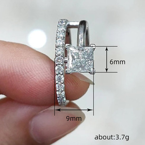 Anello a Mezza Fascia a Doppio Strato per Donne, Gioiello di Design Unico per Dito Indice - Product Image 5