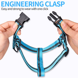 Vente en gros Harnais pour chien Collier à poignée résistante Harnais pour chien Ensembles de laisse Colliers et laisses pour animaux de compagnie Autres produits - Product Image 6