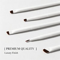 Pinceau de maquillage professionnel ultra-fin et coudé pour sourcils, eye-liner et anticernes – Pinceau lame fine coudée pour débutants