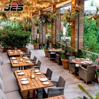Design d'intérieur de café J2S, tables et chaises en bois sur mesure, mobilier de restaurant moderne et luxueux pour l'extérieur