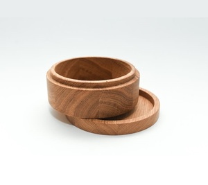 Caja de madera redonda personalizada única hecha a mano para ocasiones especiales, ideal para joyas de recuerdo y almacenamiento personal - Product Image 1