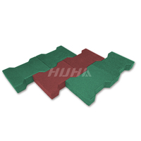 Tapis en caoutchouc stable pour chevaux, vaches et chiens faciles à installer avec briques de pavé en os antidérapantes pour aire de jeux et décoration