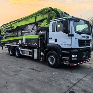 Camion pompe à béton d'occasion Zoomlion officiel 2021, 38 mètres - Product Image 1