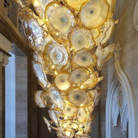 Lustre contemporain de luxe en verre de Murano soufflé à la main avec assiettes dorées