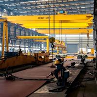 Pont roulant à double poutre 45T à faible hauteur de levage, entraînement 3-en-1 VFD, positionnement précis pour usine d'assemblage d'équipements lourds