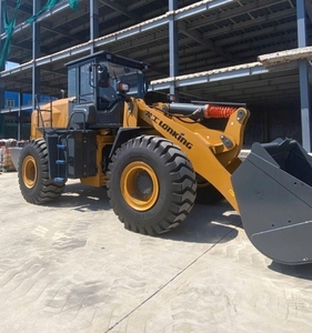 รถตักล้อยางขนาด 17 ตัน รุ่น ZL50HC พร้อมห้องโดยสารแบบ AC ROPS ระบบ Quick Hitch สำหรับตักและกระจายกรวดบนถนนชั่วคราวในพื้นที่งานท่อส่งและแหล่งพลังงาน - Product Image 5