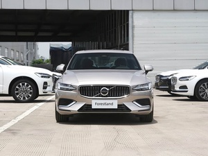 <span class=keywords><strong>Occasion</strong></span> 2023 pour <span class=keywords><strong>S60</strong></span> Berline avec système de sécurité urbaine, moteur turbo automatique, sièges en cuir, <span class=keywords><strong>essence</strong></span> - Product Image 2