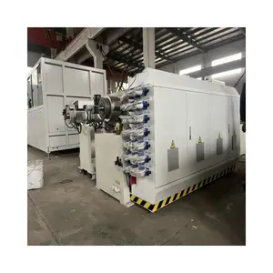 Linha de produção de painel de madeira plástico WPC para portas de PVC que faz a máquina