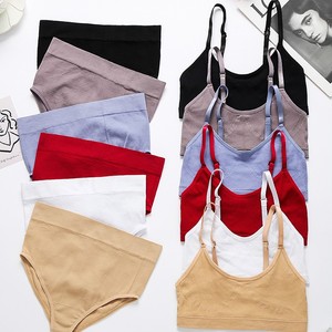 ชุดชั้นในไร้สายแบบไม่มีโครงพร้อมกางเกงใน ชุดโยคะสีพื้น 2 ชิ้น  พร้อมโลโก้แบบกำหนดเอง - Product Image 6