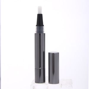 Envase de tubo para brillo labial, color gris metálico, con cabezal de cepillo para el cuidado de los labios. - Product Image 1