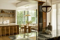 Vermonhouzz - Armoire de cuisine sur mesure, armoire de cuisine bicolore avec grand îlot de cuisine en marbre, armoire de cuisine en bois naturel