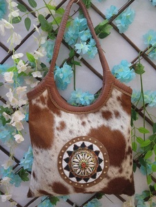 Bolso Tote de Hombro Casual de Cuero Genuino Marrón Hecho a Mano para Mujer con Forro de Algodón Premium y Cierre de Cremallera Resistente - Product Image 5