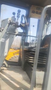 Motoniveladora Caterpillar Shan Gong SEM 921 con cuchilla desgarradora y motor CAT, modelos SEM 920, 921, 922F, usada para construcción de carreteras. - Product Image 6