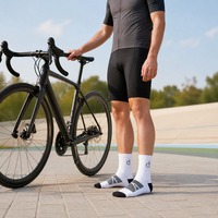 Chaussettes de cyclisme personnalisées respirantes et rembourrées, chaussettes de sport OEM ODM en gros pour le cyclisme sur route, le VTT, hommes et femmes