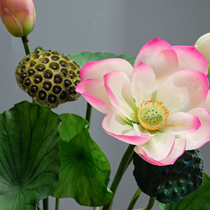 Collection de fleurs de lotus artificielles haut de gamme effet mouillé pour la décoration de bassins de jardin, les éléments aquatiques extérieurs et la décoration intérieure - Product Image 4