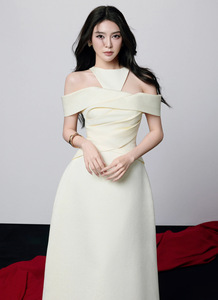 Nouvelle <span class=keywords><strong>robe</strong></span> de soirée élégante pour <span class=keywords><strong>femme</strong></span>, prête à porter, couleur abricot, col licou, taille cintrée et jupe ample. - Product Image 4