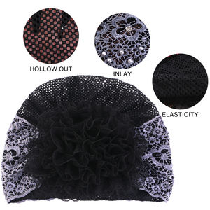 Turbante musulmán de estilo de flores de encaje de nuevo diseño para mujer, hiyab transpirable ahuecado con accesorios de diamantes de imitación, pañuelo para la cabeza - Product Image 4
