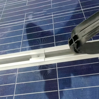 Bande d'étanchéité en forme de T résistante aux UV et aux intempéries, adaptée aux espaces entre les panneaux solaires, prend en charge la personnalisation ODM et OEM