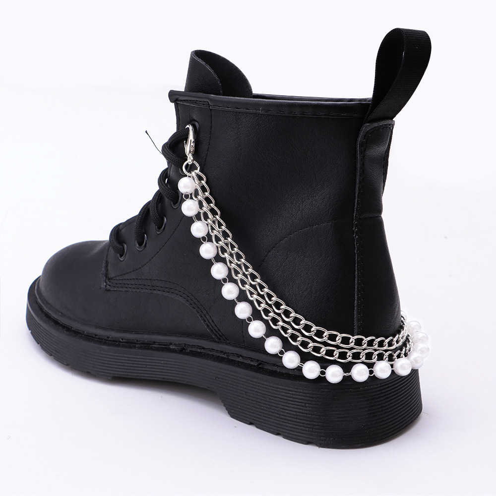 Chaîne de chaussures en perles
