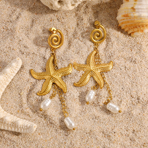 Boucles d'oreilles pendantes étoile de mer en acier inoxydable plaqué or 18 carats avec perle, style plage, bijoux de mode - Product Image 2