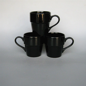 Mug en céramique empilable noir émaillé, tasse à café ou à lait simple à plusieurs niveaux, impression de logo personnalisée, vente en gros pour cadeaux promotionnels de supermarché - Product Image 1