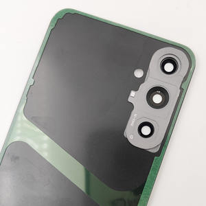 Couvercle arrière en verre pour Samsung <span class=keywords><strong>Galaxy</strong></span> S23 <span class=keywords><strong>FE</strong></span> S23 + S916 Couvercle de batterie rigide <span class=keywords><strong>Coque</strong></span> arrière + Autocollant adhésif pour objectif de caméra - Product Image 3