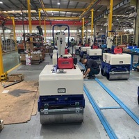 Rouleau Vibratoire 800 kg à Double Tambour, Mini Rouleau Compresseur avec Moteur et Deux Roues en Acier, Idéal pour Usage Piétonnier - Offre Spéciale