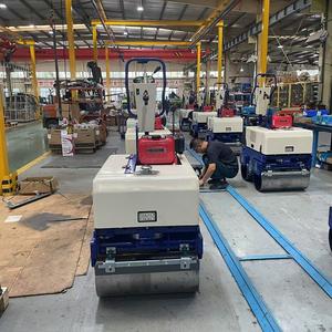 Heißer Verkauf: 800kg Handgeführte Straßenwalze, Doppeltrommelwalze, Fußgängerwalze, 0,8t Mini-Straßenwalze mit Zwei Stahlrädern - Product Image 4