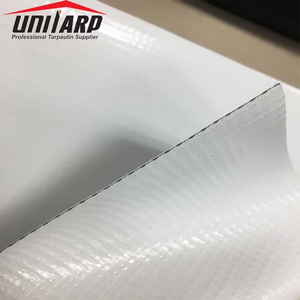 Rouleau d'auvent de bâche en <span class=keywords><strong>PVC</strong></span> blanc de tissu enduit de vinyle de tente occultante 1000d * 1000d 9*9 18oz 610gsm 800gsm - Product Image 3