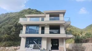 Rahmenlose Glasbalustraden F108 Aluminium-Durchgangsglas-Baluster für Balkon Doppelreihige Schraubenbefestigung Glasbaluster - Product Image 4