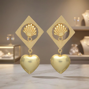 Boucles d'oreilles pendantes en laiton plaqué or 18 carats, avec cadre losange coquillage or mat et pendentif cœur bombé, style côtier ethnique, pour fiançailles, vente en gros - Product Image 2